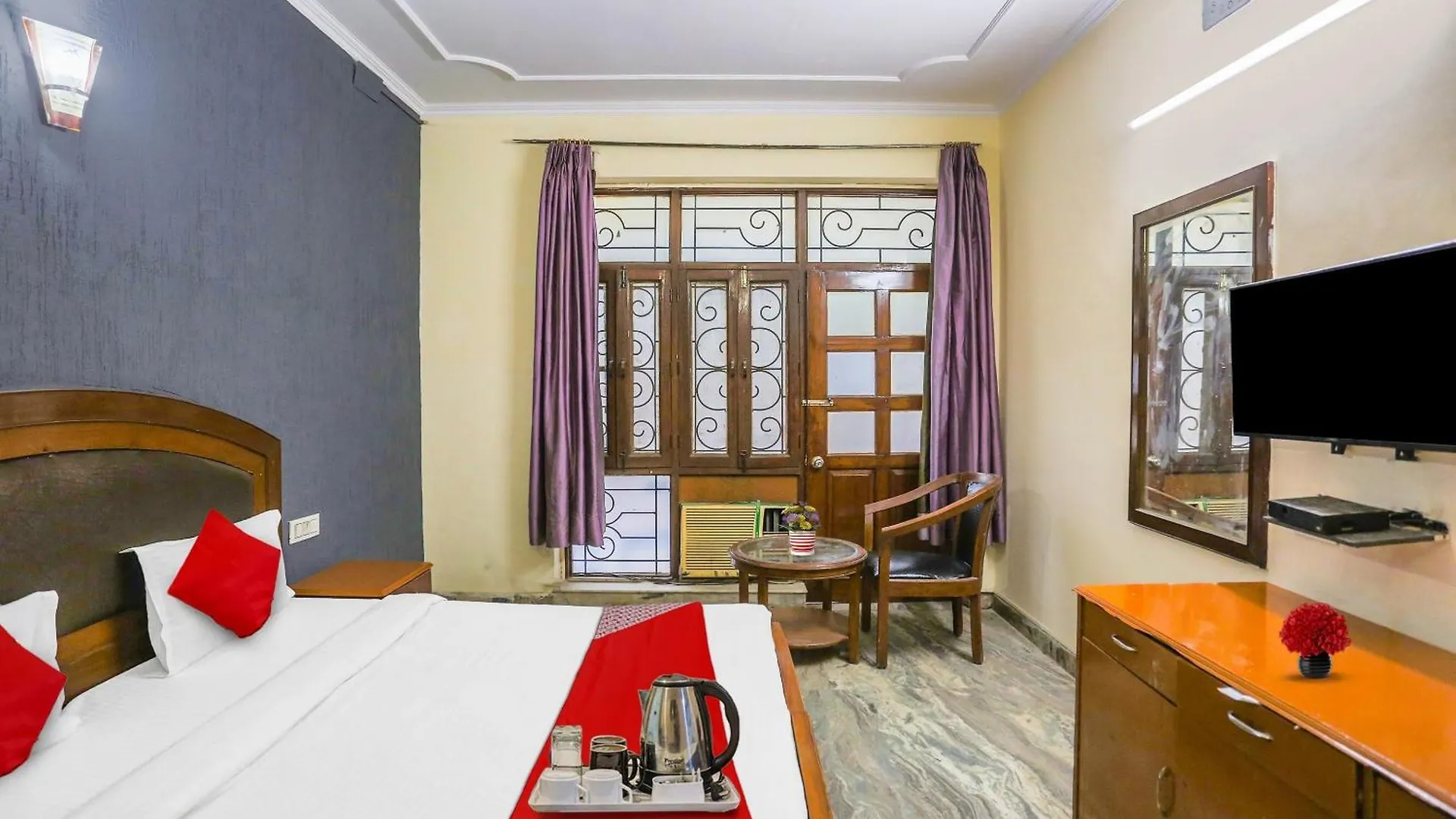 Hotel O Av Homes Near Aravali Biodiversity Park Gurgaon