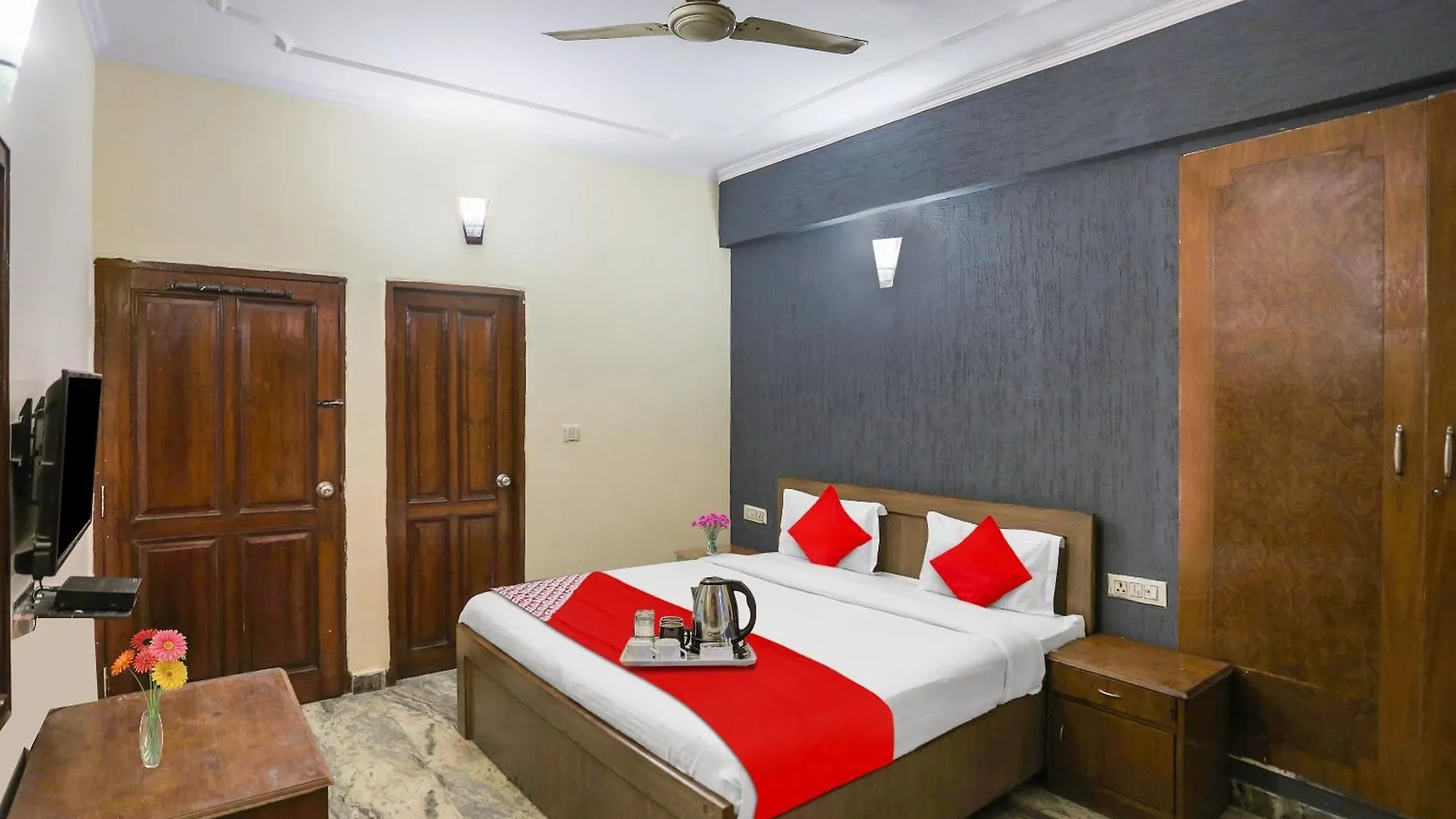 Hotel O Av Homes Near Aravali Biodiversity Park Gurgaon